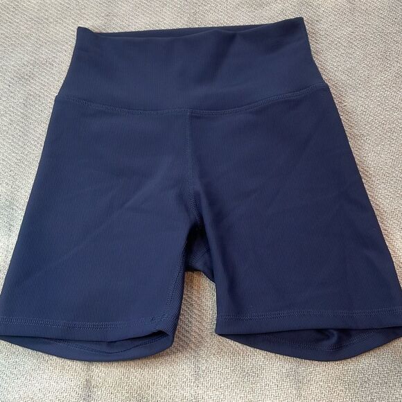 WILO THE LABEL Ribbed Biker Shorts Size Small NWT Navy Blue - Picture 5 of 8